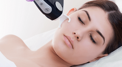 Na czym polega frakcyjne odmładzanie skóry twarzy