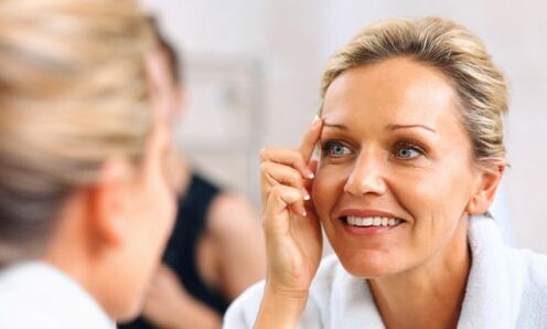 Kobiety są zadowolone z efektów odmłodzenia skóry twarzy dzięki niechirurgicznemu liftingowi